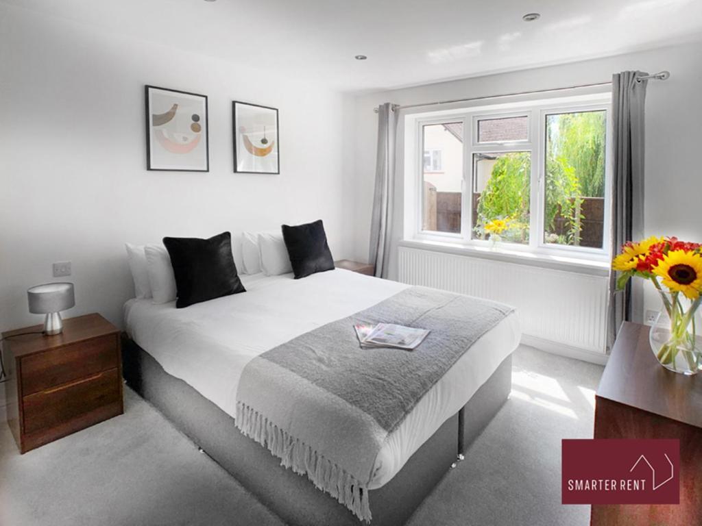 Sunninghill Village - 2 Bed - Parking And Garden Ascot  Esterno foto