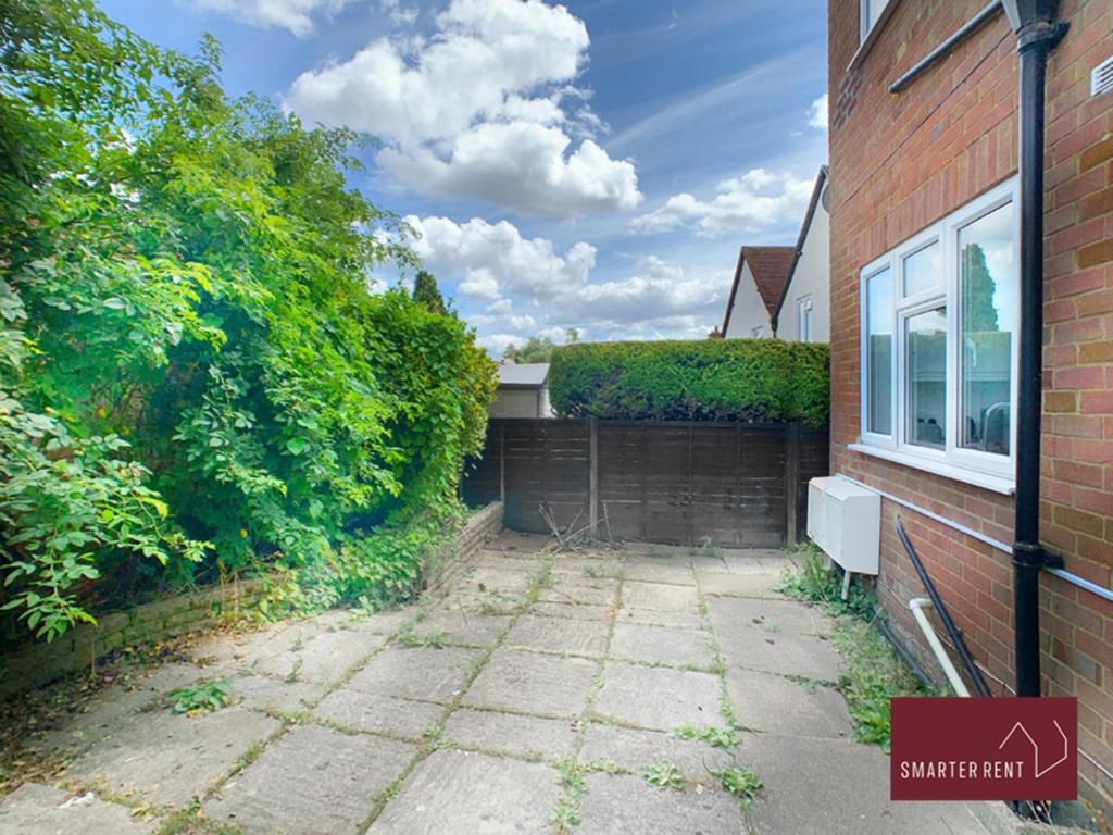 Sunninghill Village - 2 Bed - Parking And Garden Ascot  Esterno foto